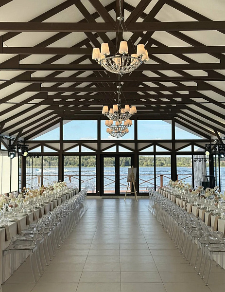 Веранда на пирсе